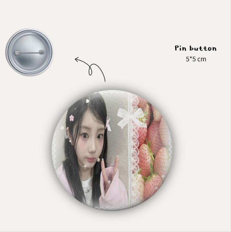 Illit strawberry 🍓 pin button 