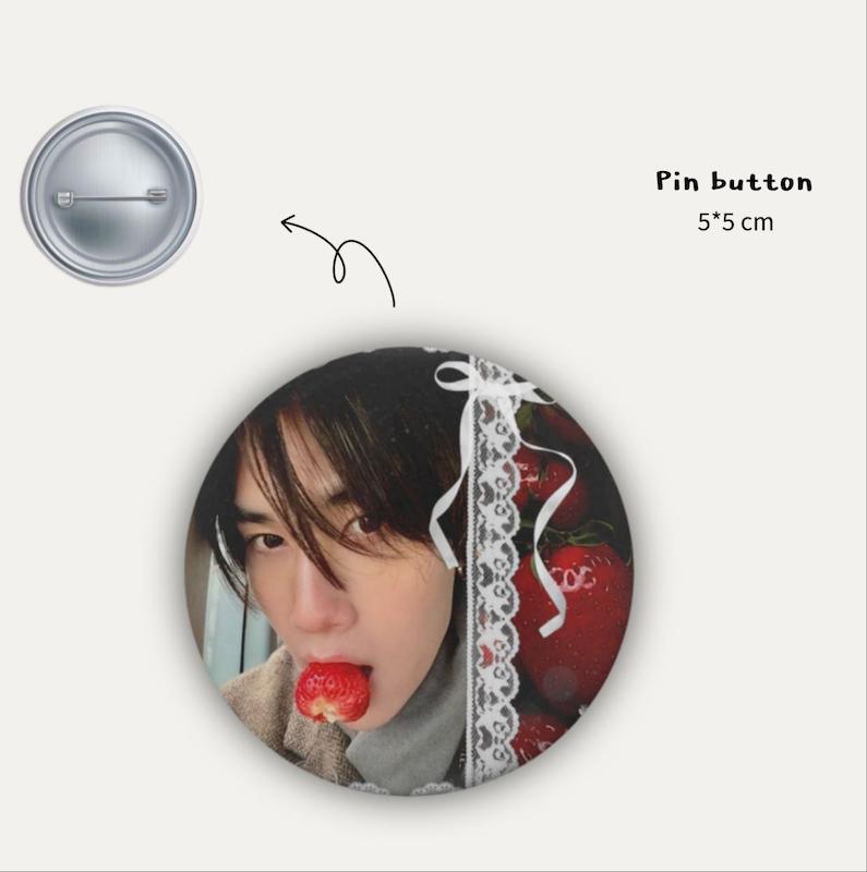Dunk strawberry pin button 🍓