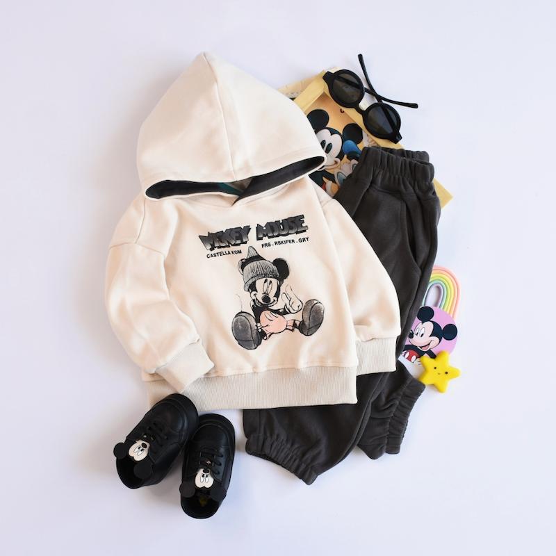 ست هودی و جاگر میکی