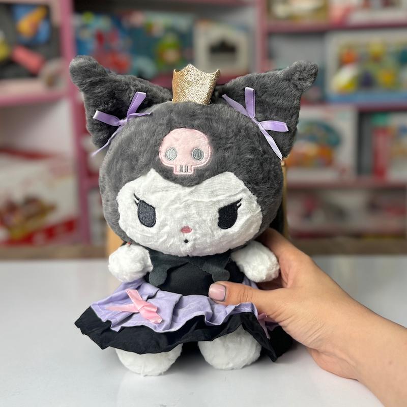 عروسک کر‌ومی تاجدار