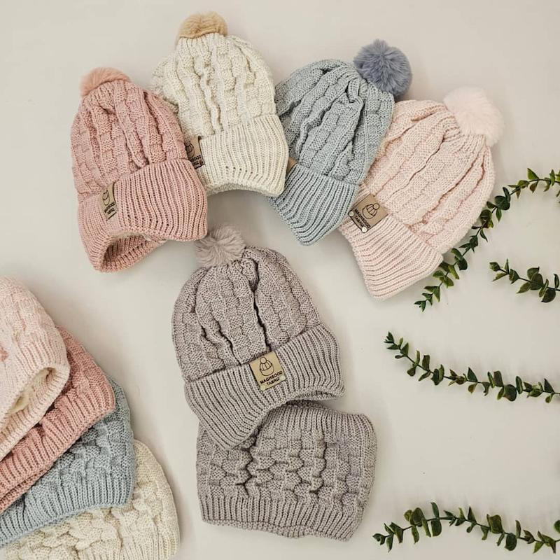 شال و کلاه گوشدار 