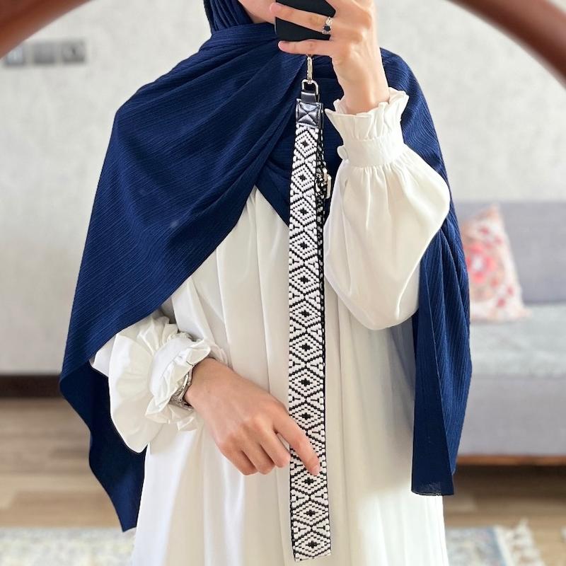 آویز موبایل کد ۰۳