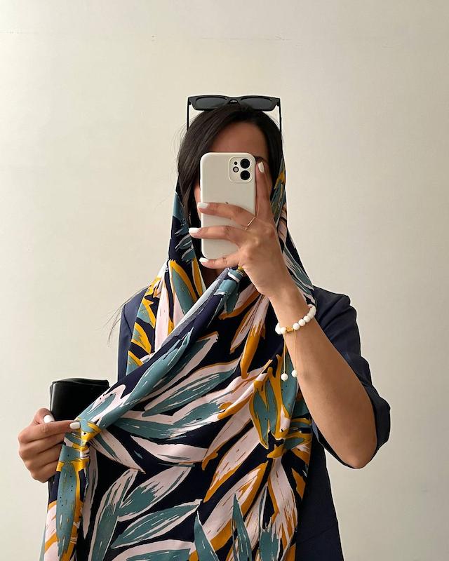 شال سورمه ای Happy Color