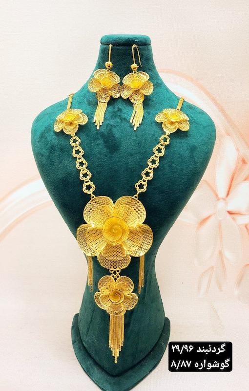 گردنبند نقره اویز نمادار طرح گل