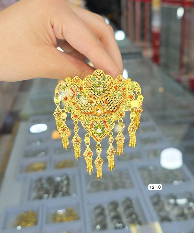 سنجاق سینه نقره باروکش اب طلا 