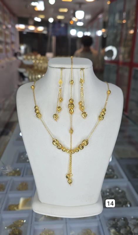 گردنبند گوی تراش نقره ابکاری طلا