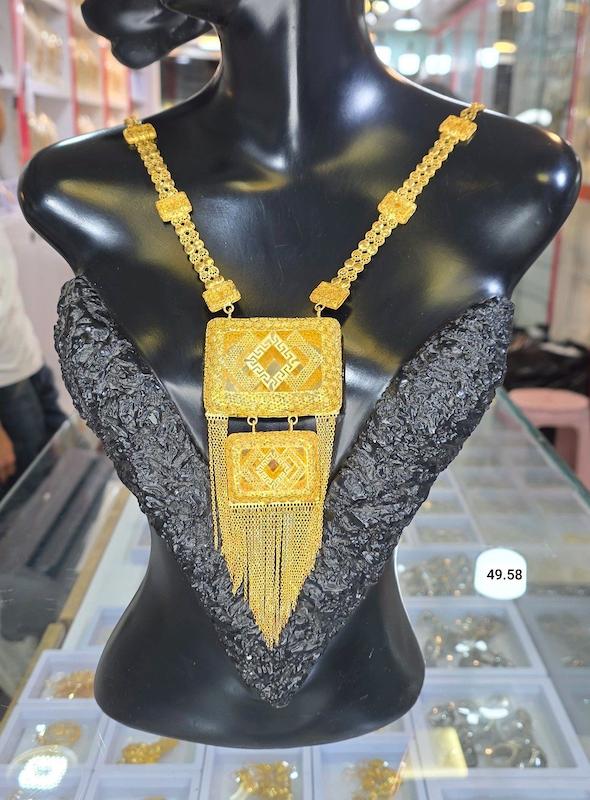گردنبند نقره نمادار بلند