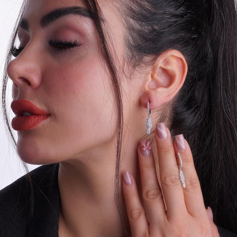 گوشواره نقره زنانه طرح خوشه‌ای نگین مارکیز 10015103