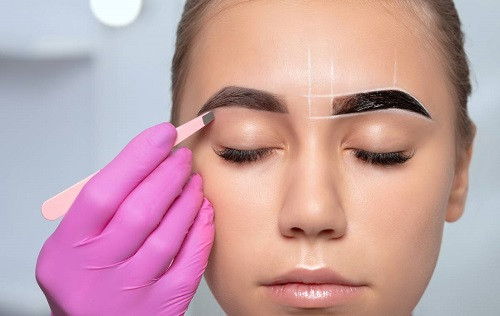 تینت ابرو چیست؛ رنگی ماندگار برای زیبایی بیشتر ابروها