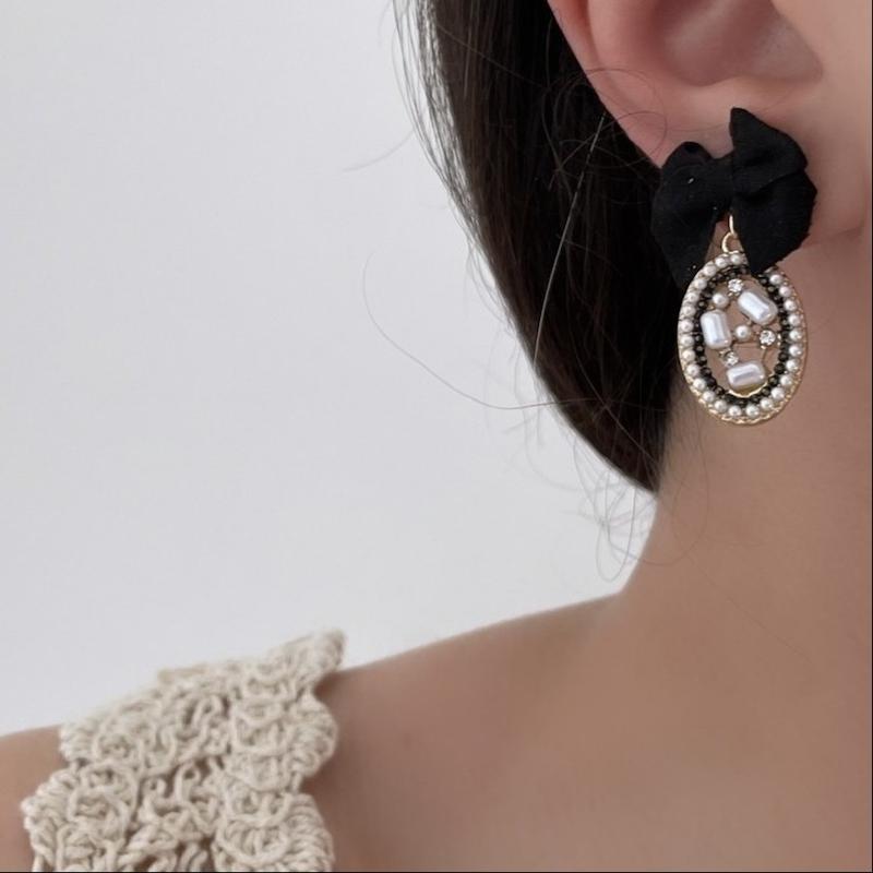 گوشواره پاپیون پارچه ای