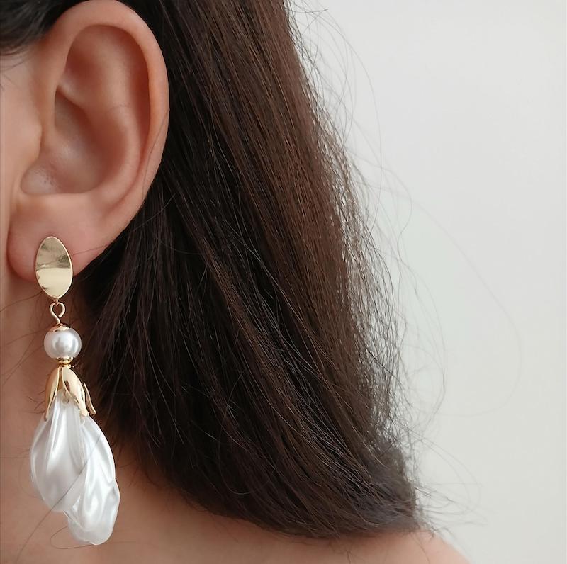 گوشواره گل لاله ای