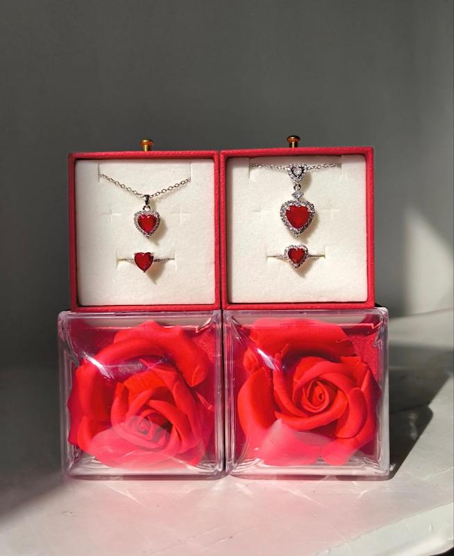 گردنبندای قلب قرمز❤️