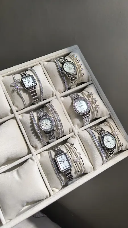 ساعت صفحه سفید🤍