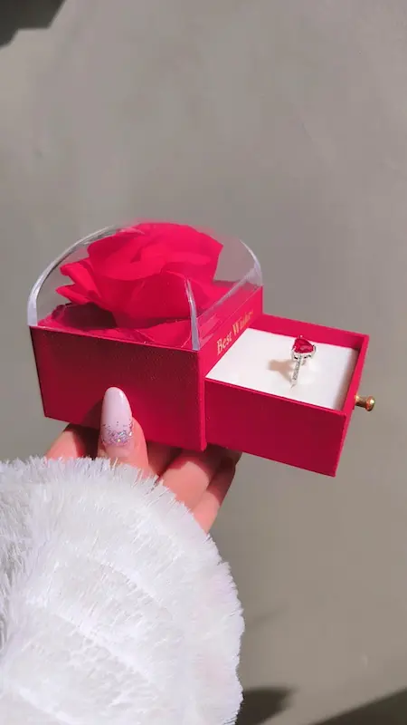 باکس گل‌رز قرمز♥️