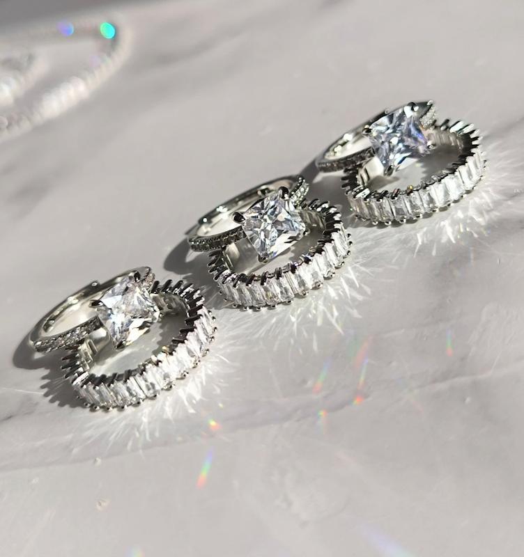 انگشتر تک‌نگین💍