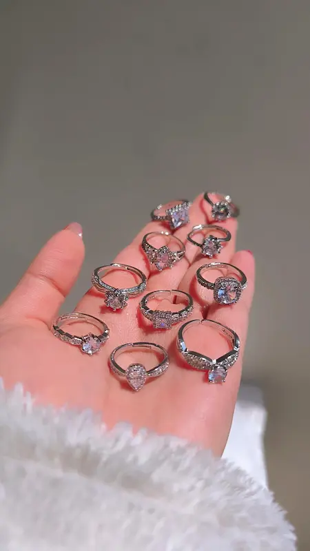 انگشترای تک نگین💍😇