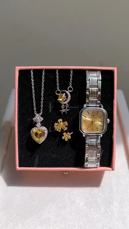 ساعت کره‌ای🥹🍋