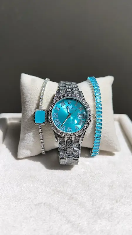 ساعت فول‌نگین فیروزه‌ای🩵