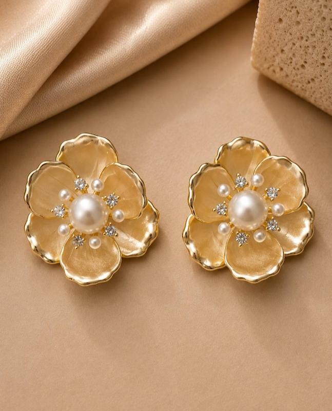 گوشواره طرح گل مروارید ۲