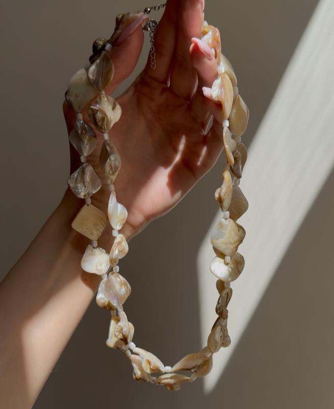 گردنبند صدف طبیعی دفرمه