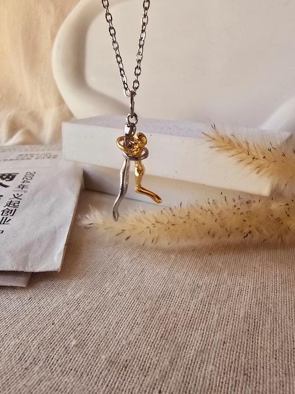 گردنبد آغوش استیل