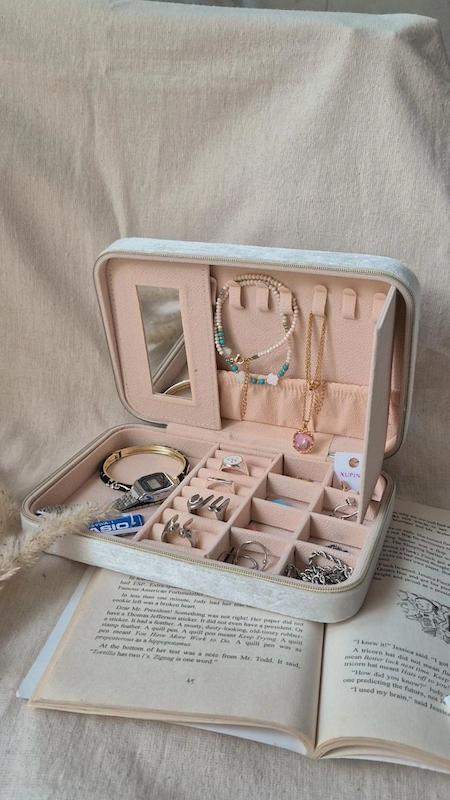 جعبه جواهرات 