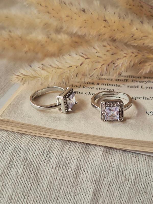 انگشتر جواهری فری سایز مربعی