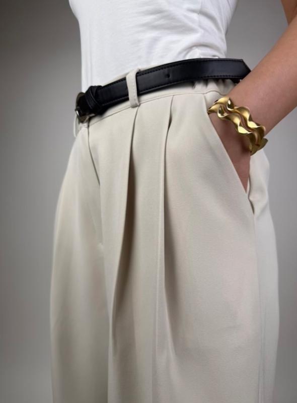 شلوار واید لگ کرم