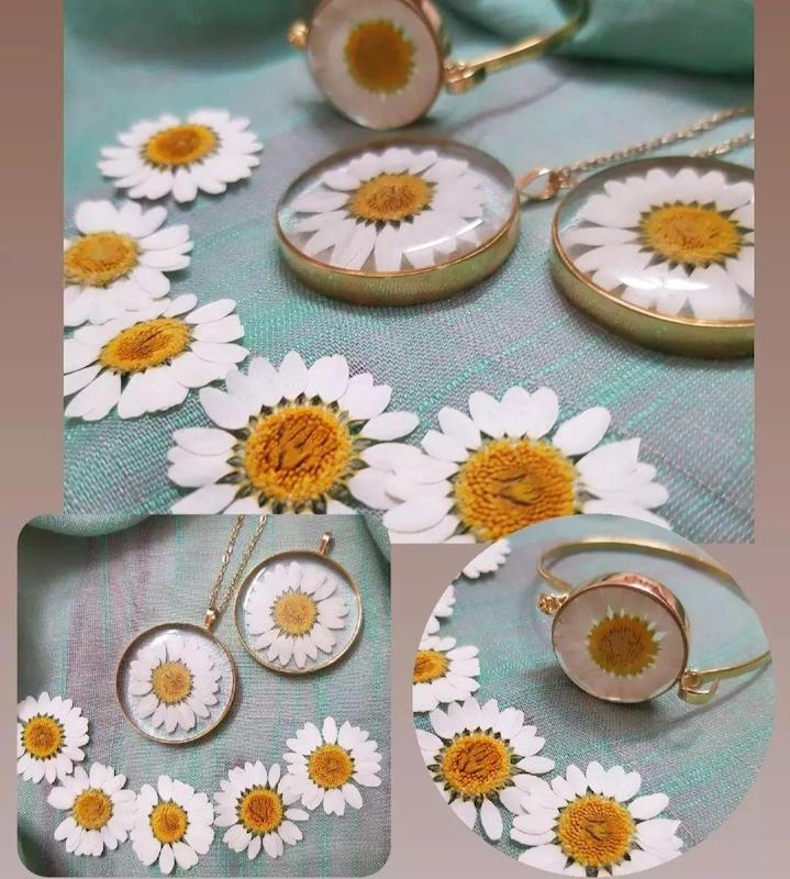 گردنبند گل طبیعی