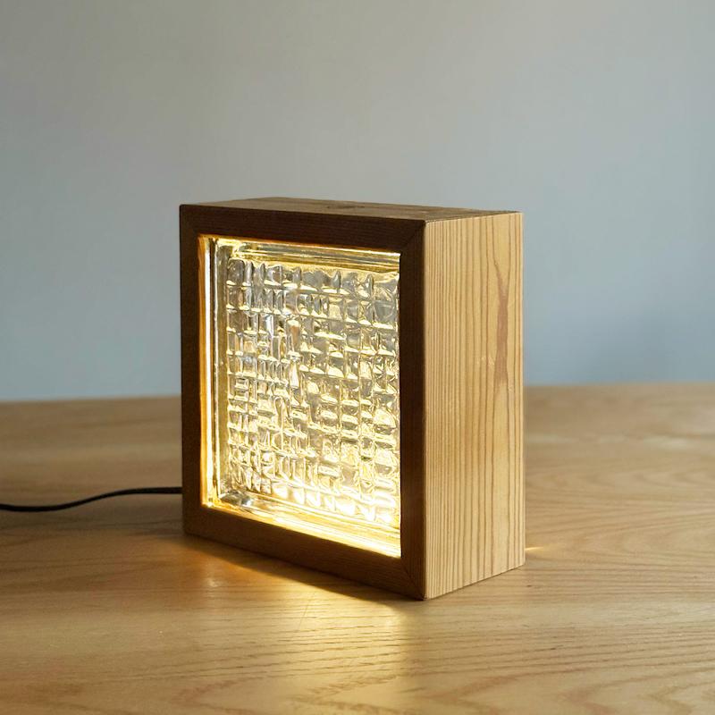 چراغ دکوراتیو لمسی چوبی افرا