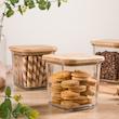 ظرف شیشه ای ۸۶۰ میلی لیتر  درب چوب لیمون