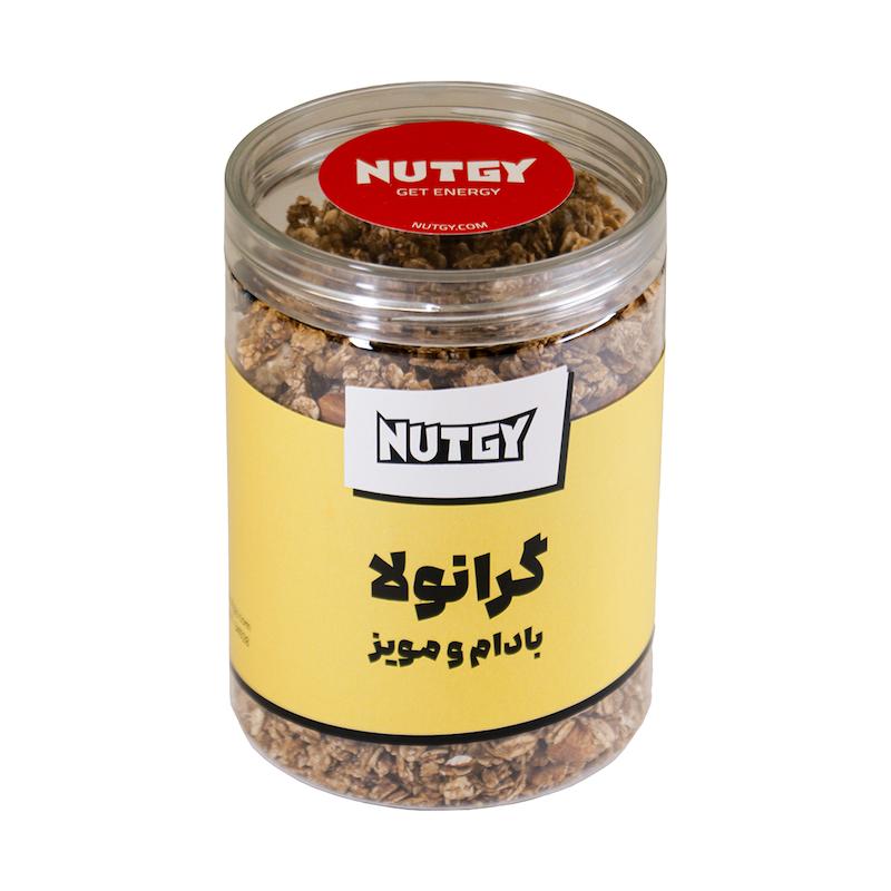 گرانولا مویز و بادام