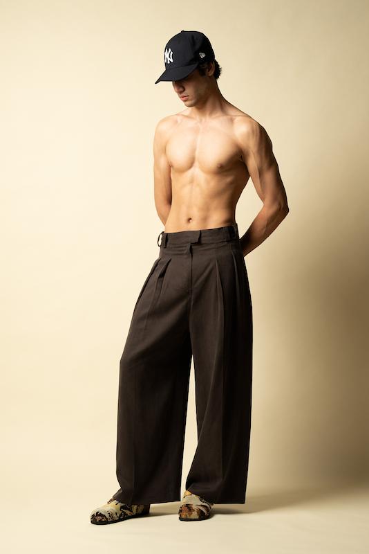 pleated trousers
