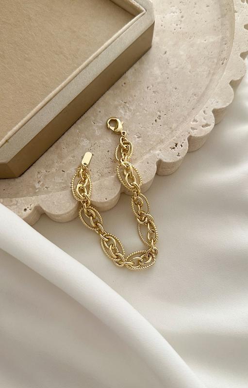 دستبند زنجیری توییست