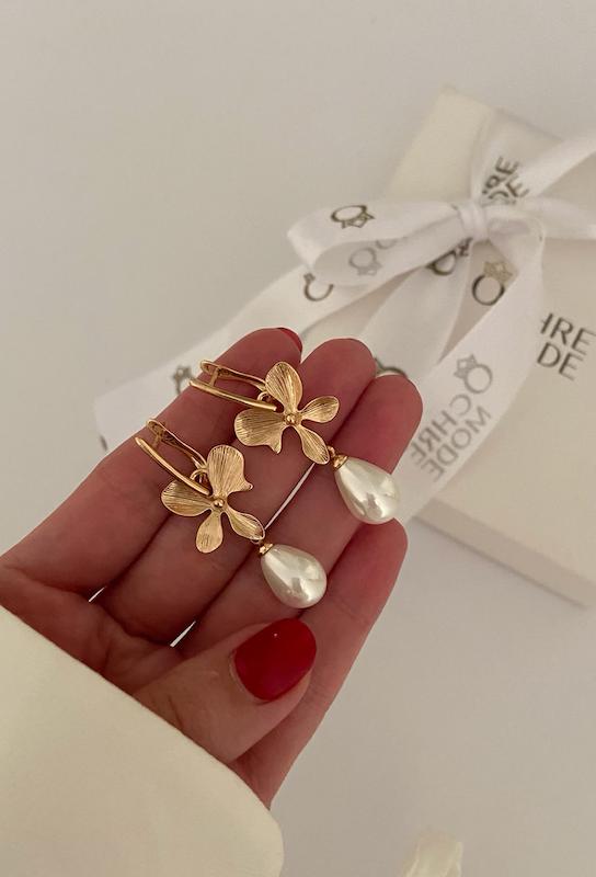 گوشواره برگ و مروارید