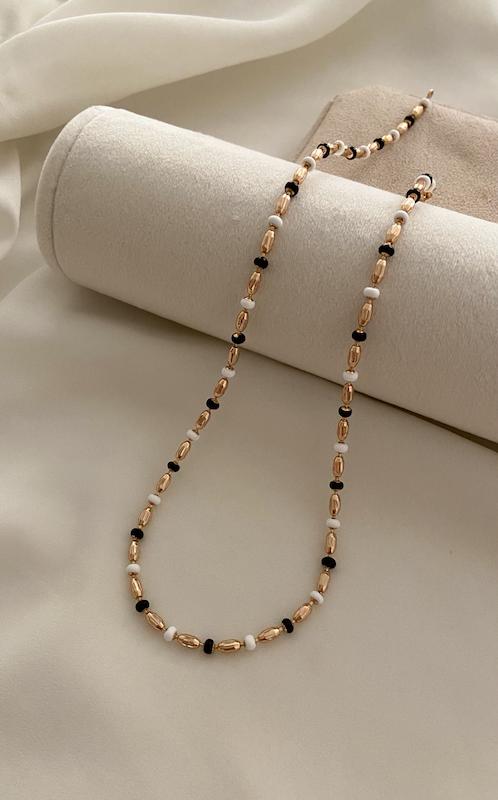 گردنبند مشکی و سفید