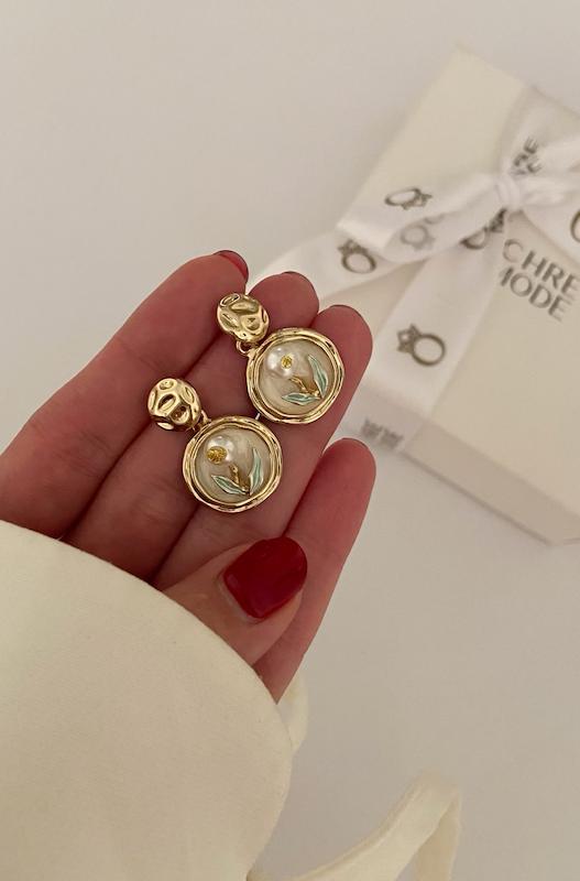 گوشواره میناکاری گل صدفی
