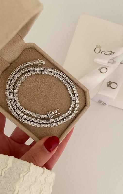 گردنبند تنیسی