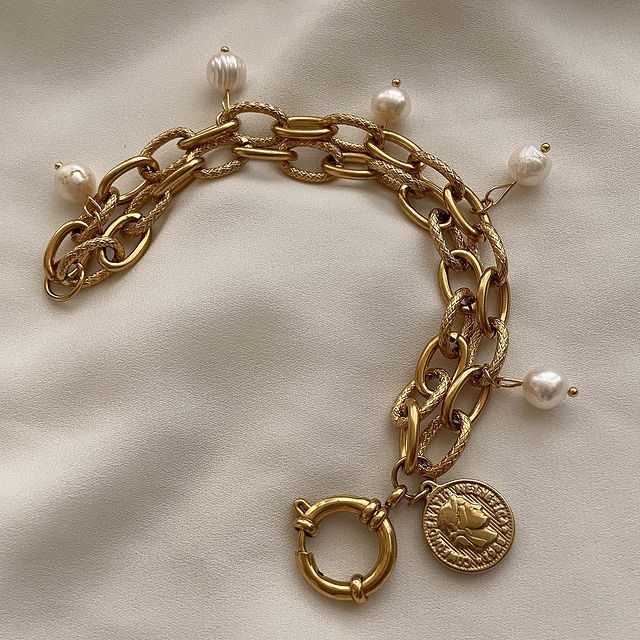 دستبند Golden