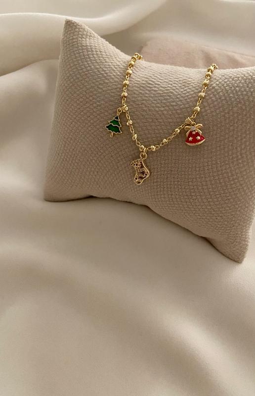 دستبند کاج و زنگوله