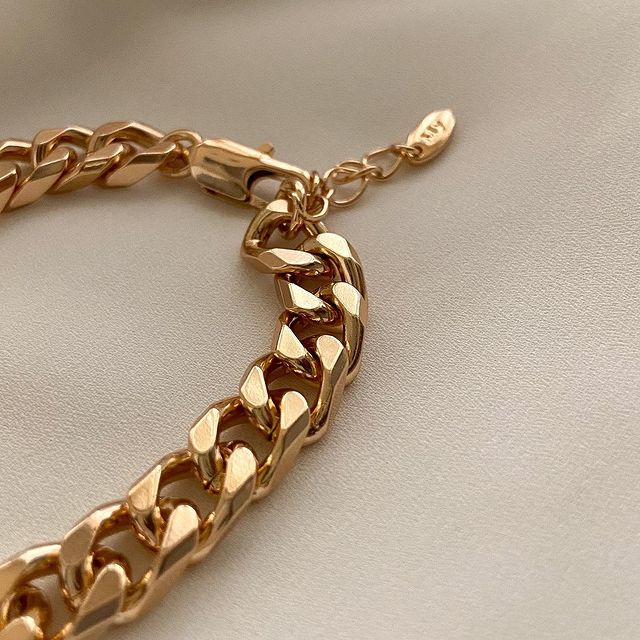 دستبند کارتیه سنگ دار