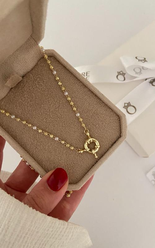 گردنبند مروارید و دوریکا ظریف