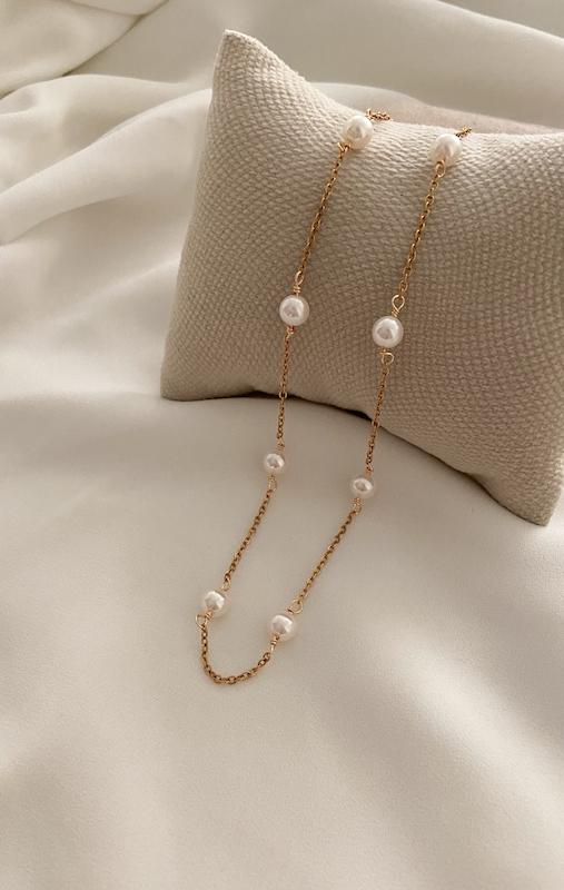 گردنبند مروارید و زنجیر 