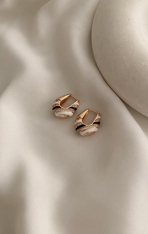 گوشواره مشکی و سفید جواهری