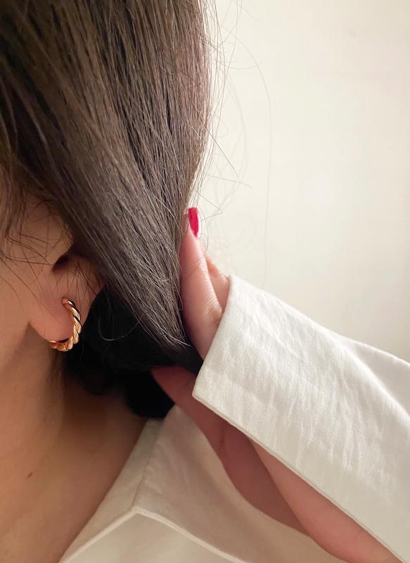گوشواره حلقه‌ای پیچ
