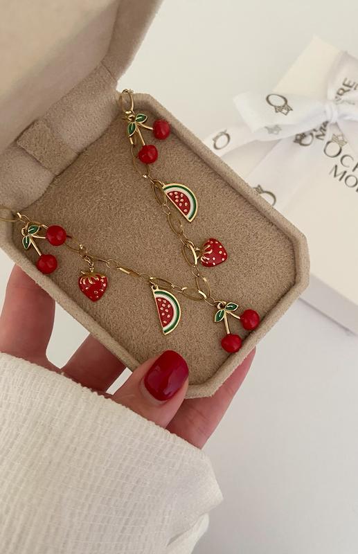 گردنبند گیلاس و توت فرنگی