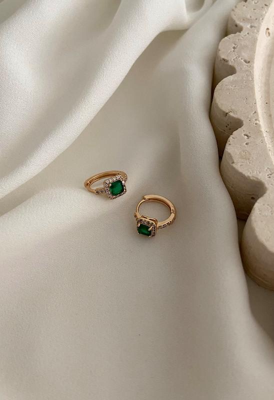 گوشواره جواهری حلقه ای زمرد