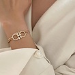 دستبند ‌و گردنبند فرگامو