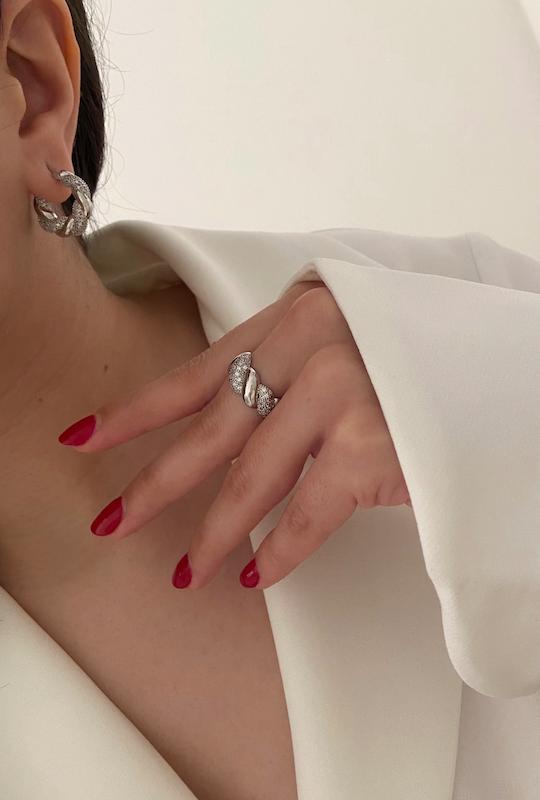 گوشواره پیچ نگینی سیلور