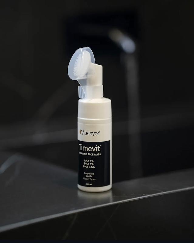 فوم شستشوی مدل تایم‌ویت ویتالیر (Vitalayer Timevit Cleansing Foam)